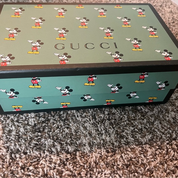 Gucci x Disney shoe box Limited edition - Picture 2 of 2